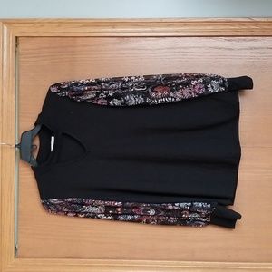 Sheer sleeved sweater Sz M